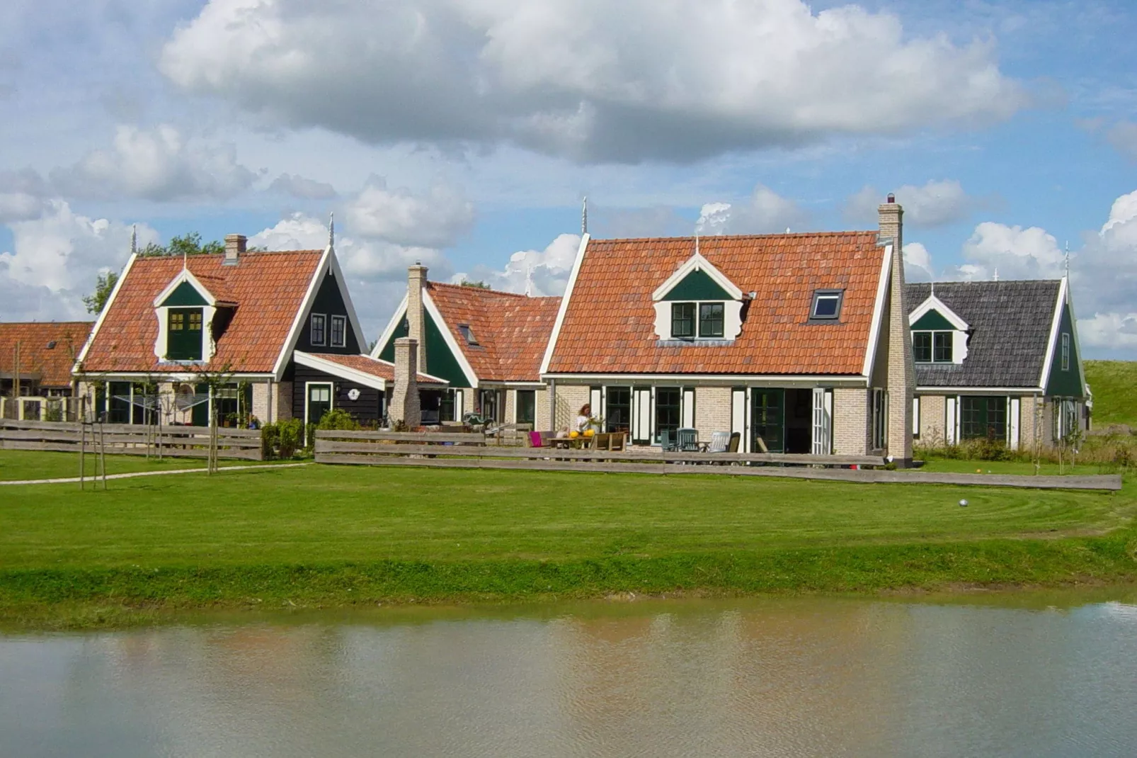 Recreatiepark Wiringherlant - Wiringher Chalet 71-Areas summer 1km