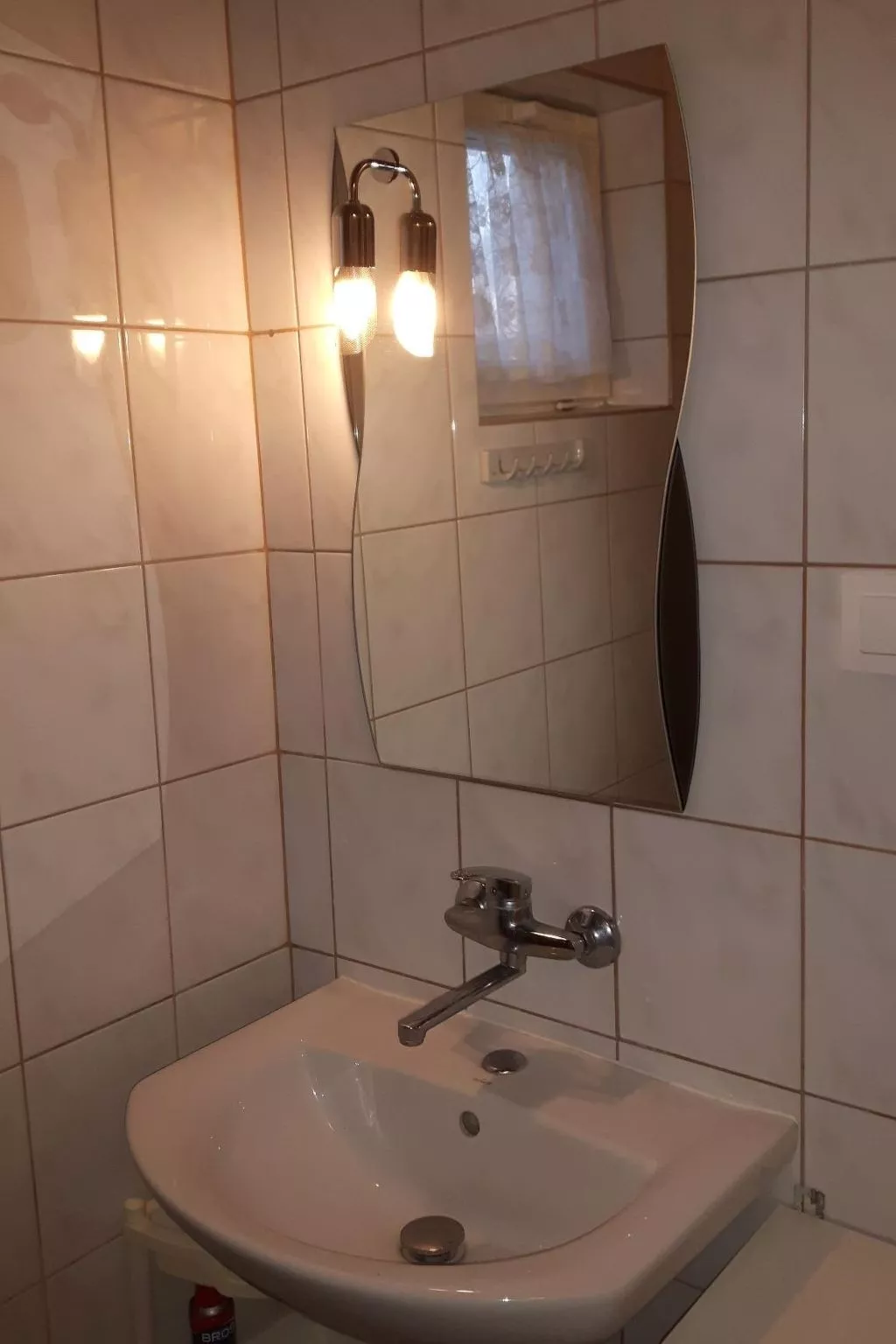 Mit eingezäuntem Grundstück am Wasser - Dedans