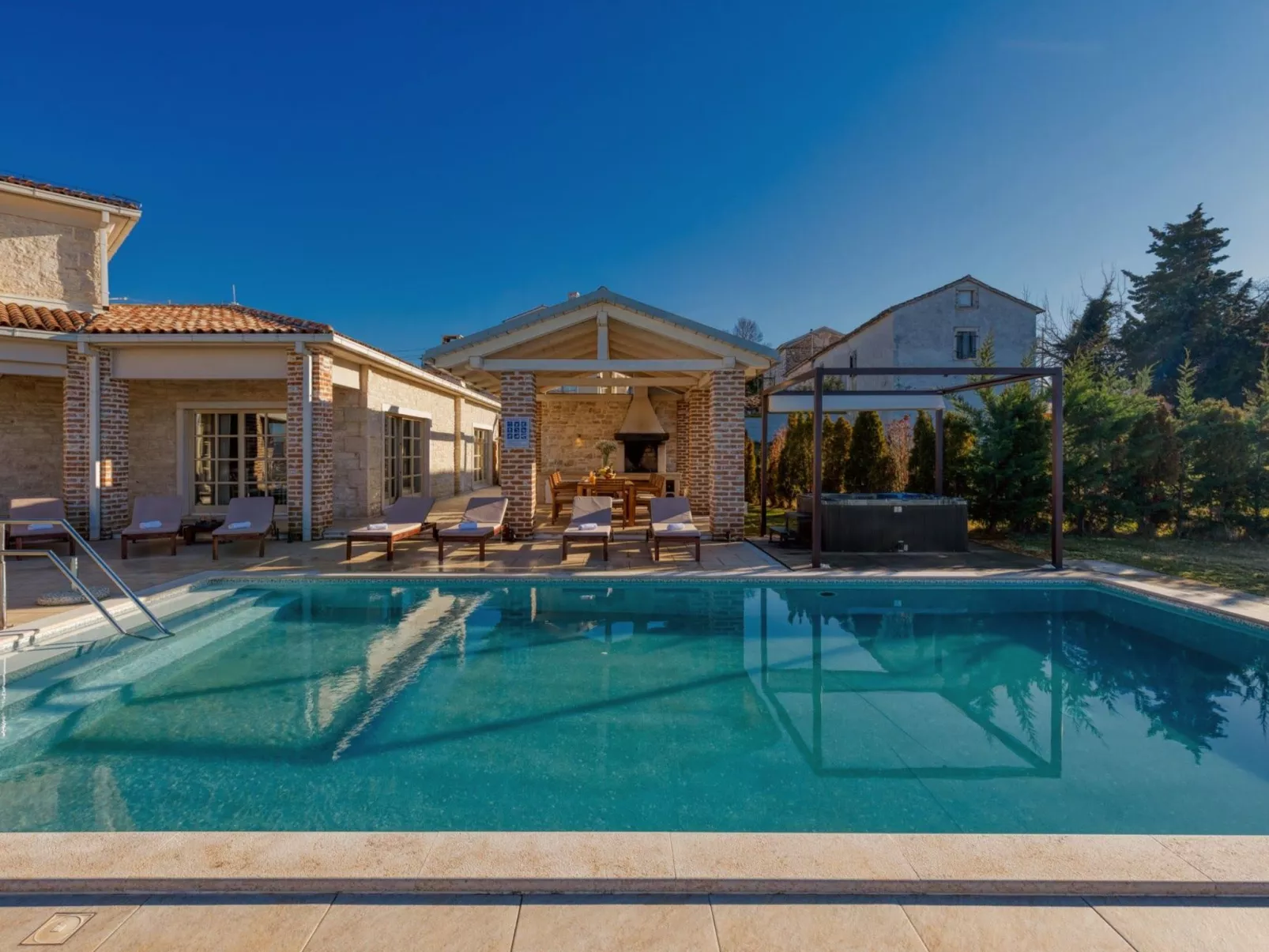 Villa "Star" mit Whirlpool - Outside