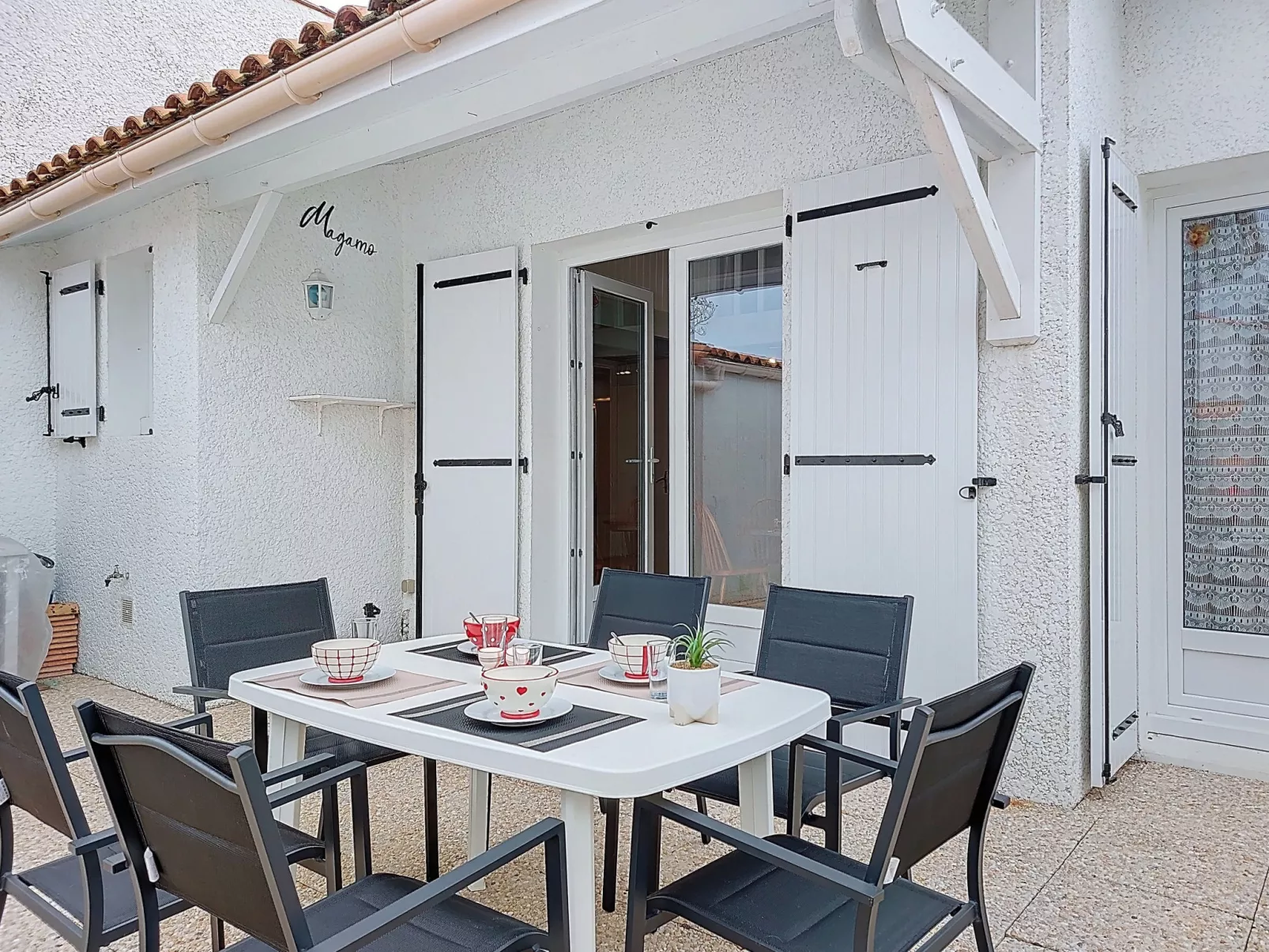 Les Palmyriennes - Draußen