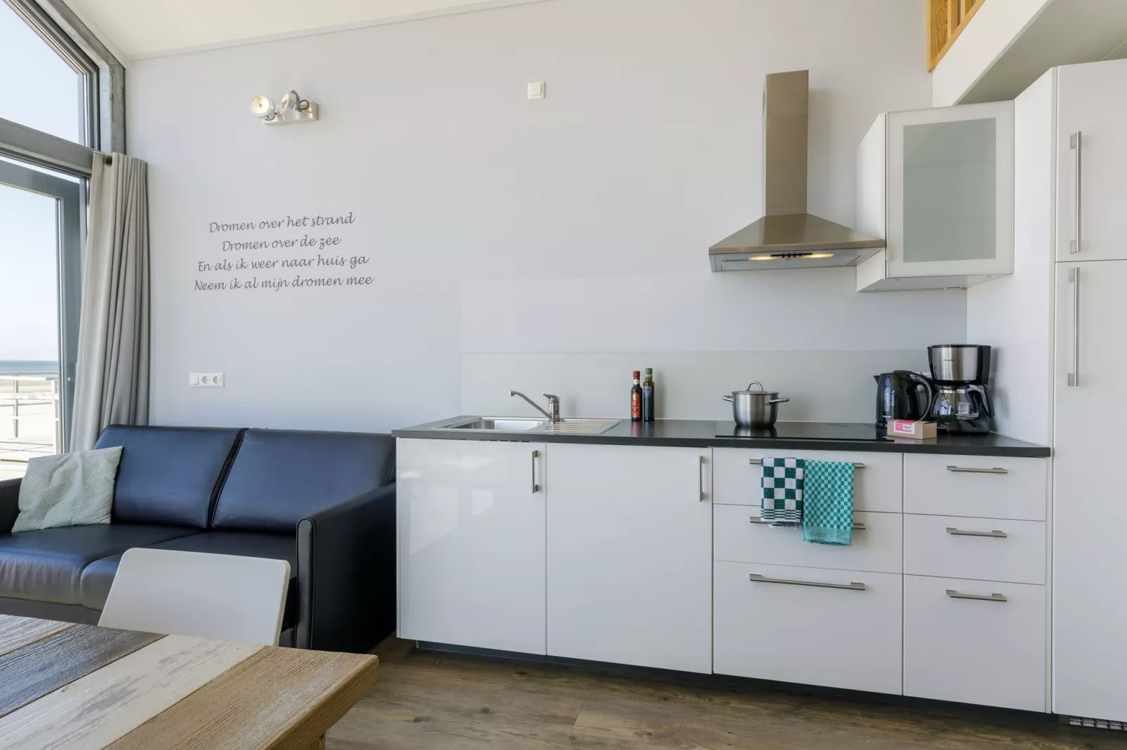 Resort Beach Houses Julianadorp 1-Kitchen