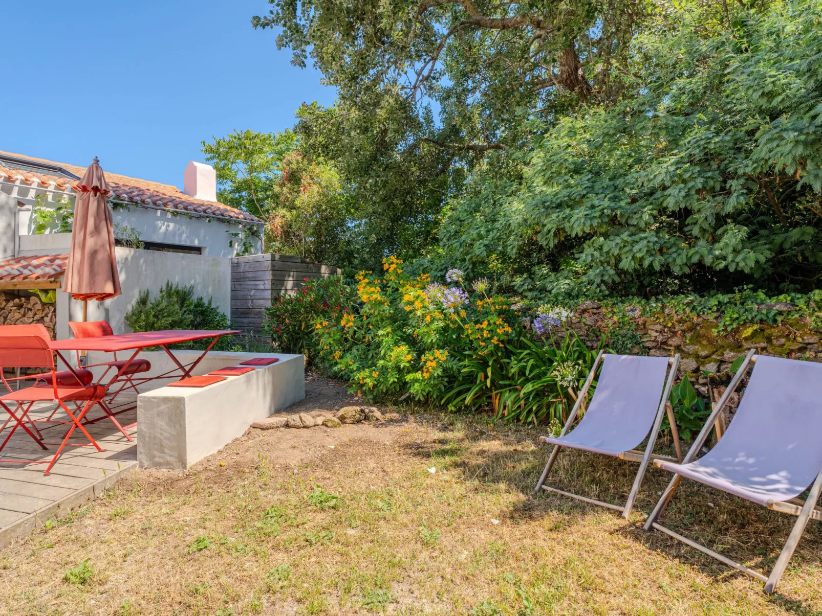 Charme St Sauveur - Dehors