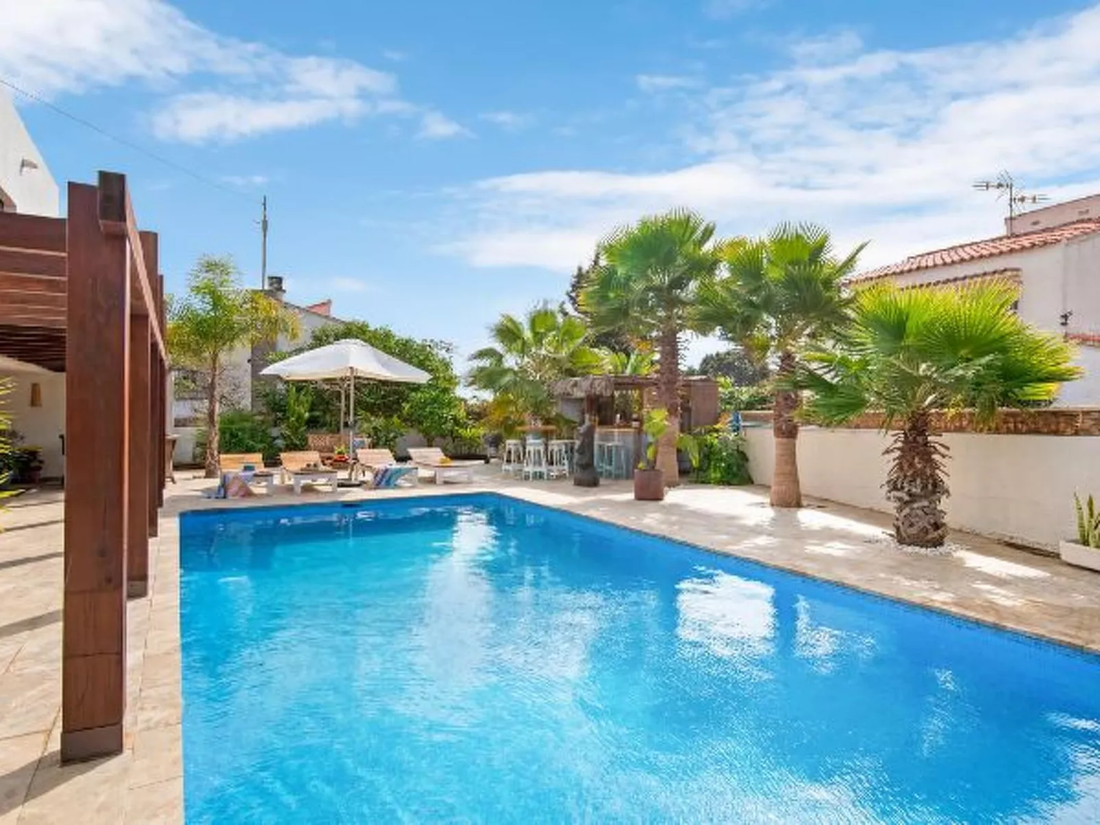 Villa Moai - PlusHolidays - Image-tags.info