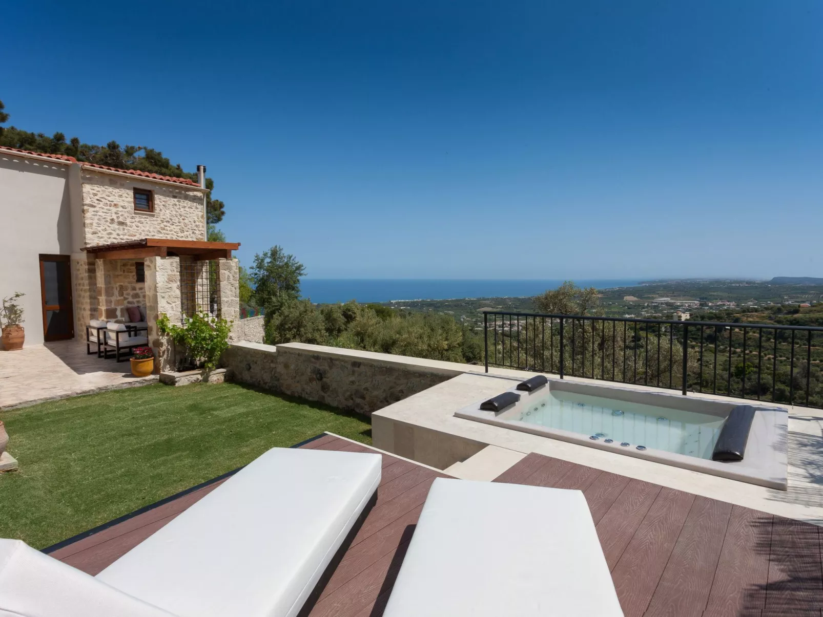 Ali Vafi's Villa - Beheizter Jacuzzi und Innenpool - Outside