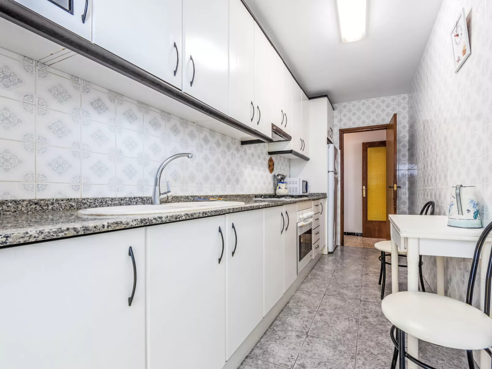 Tomas de Victoria - Dedans