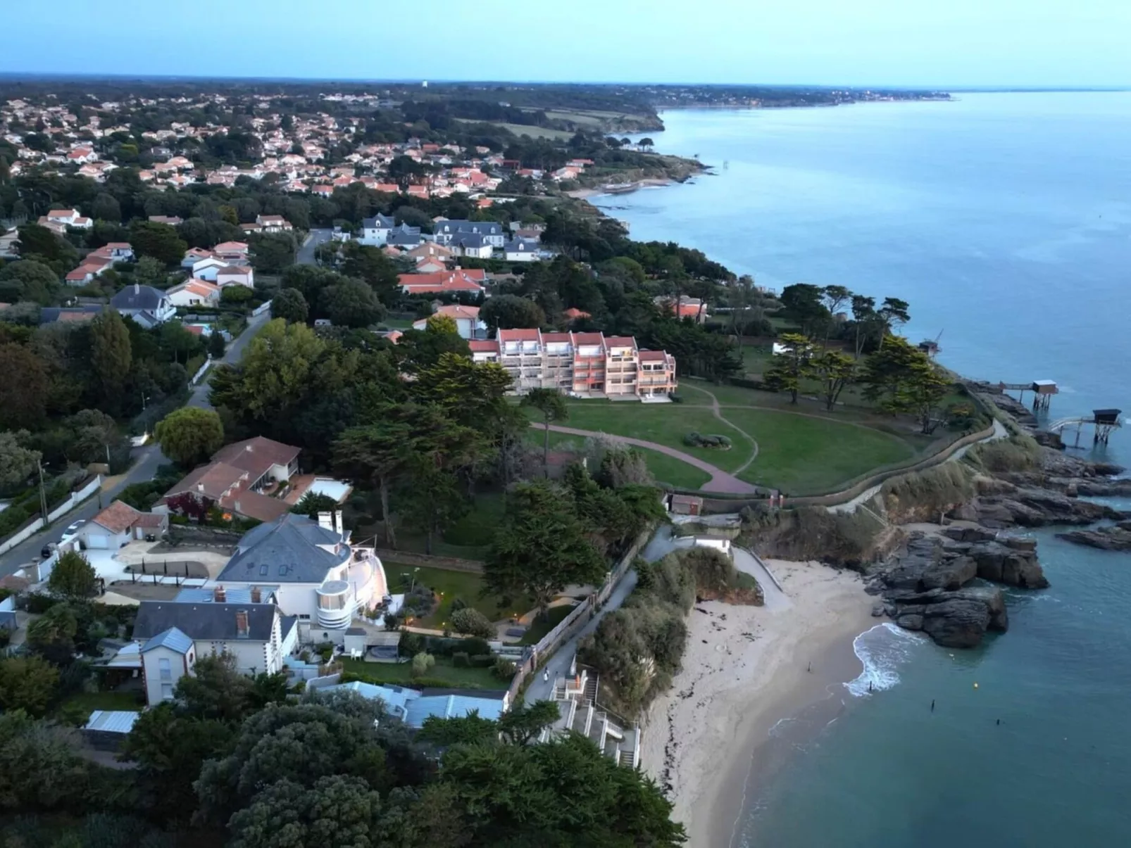 Le Vent d'Avril - Draußen