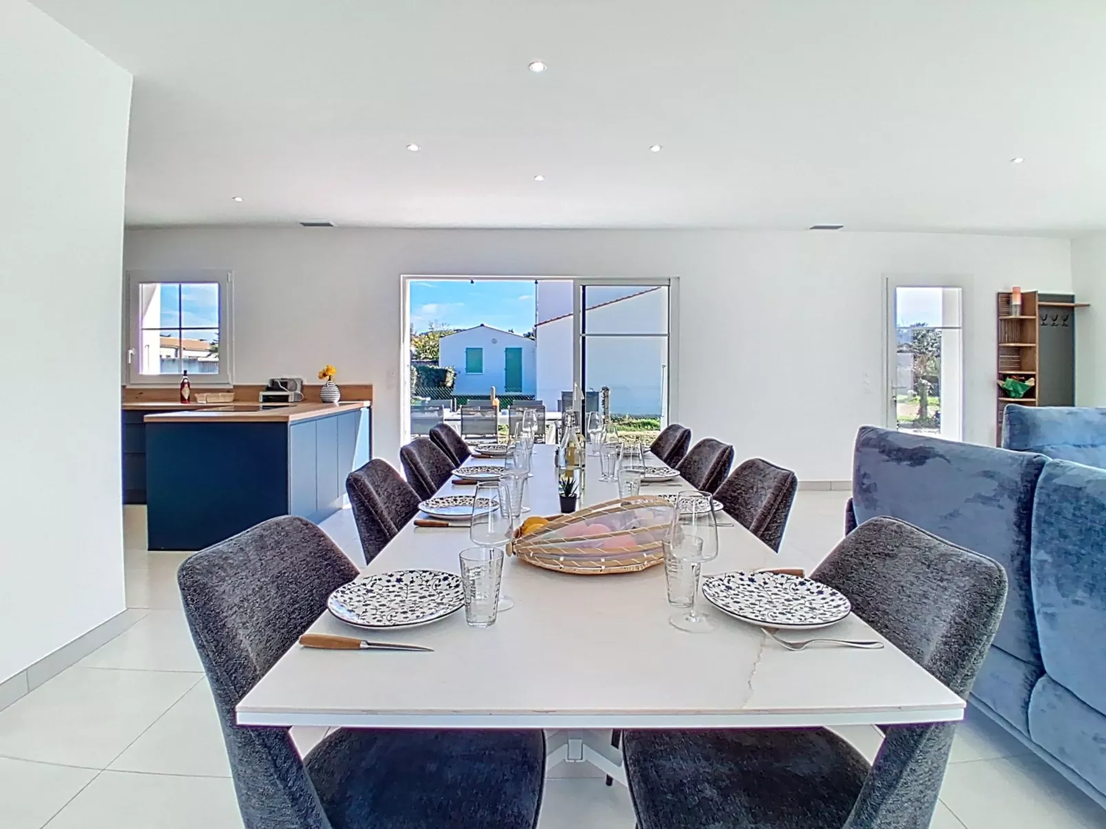 Saint Denis 2 - Inside