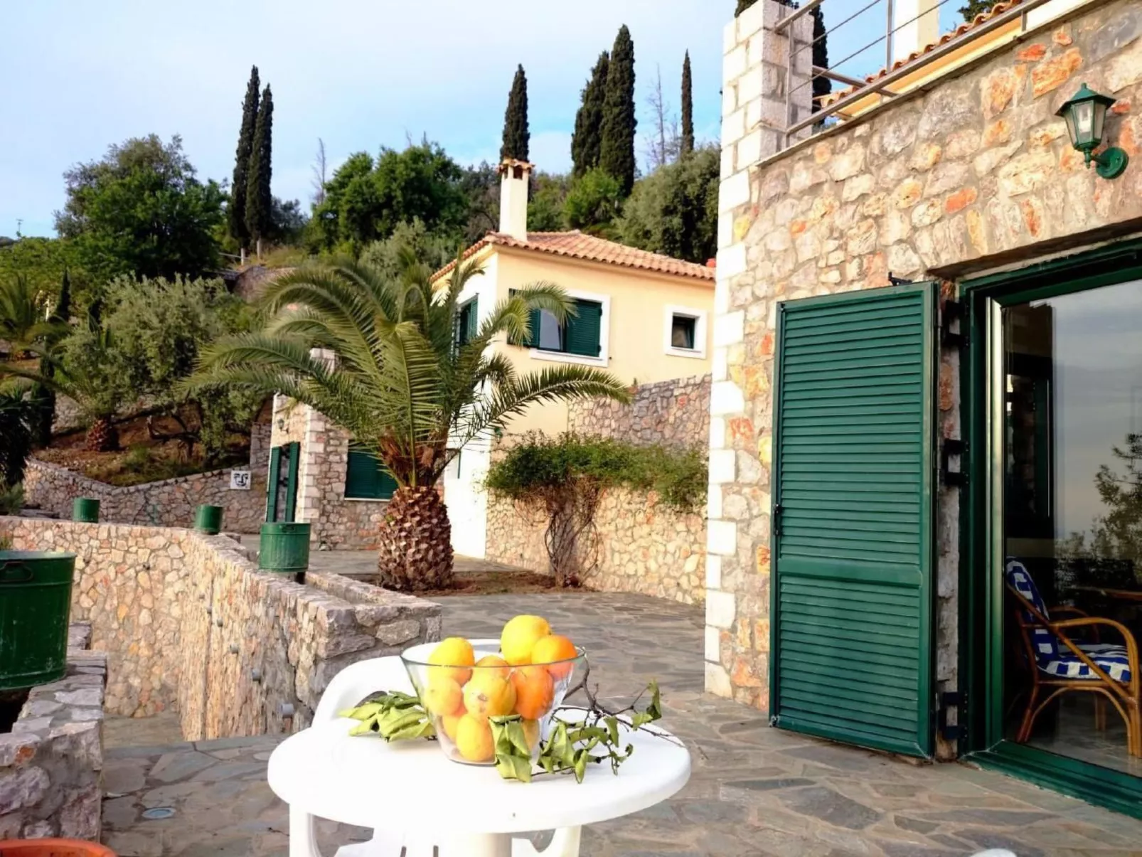 Mahatma Gandhi Villa - Outside