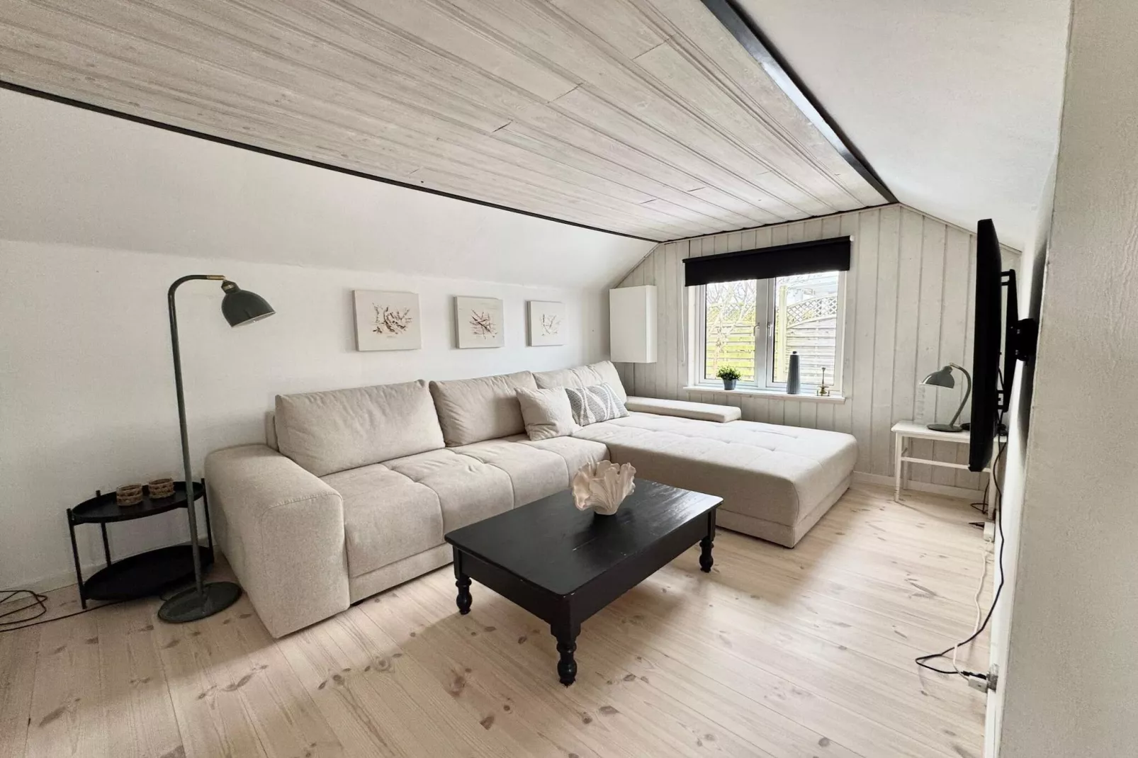 6 person holiday home in Rønde - Indoor