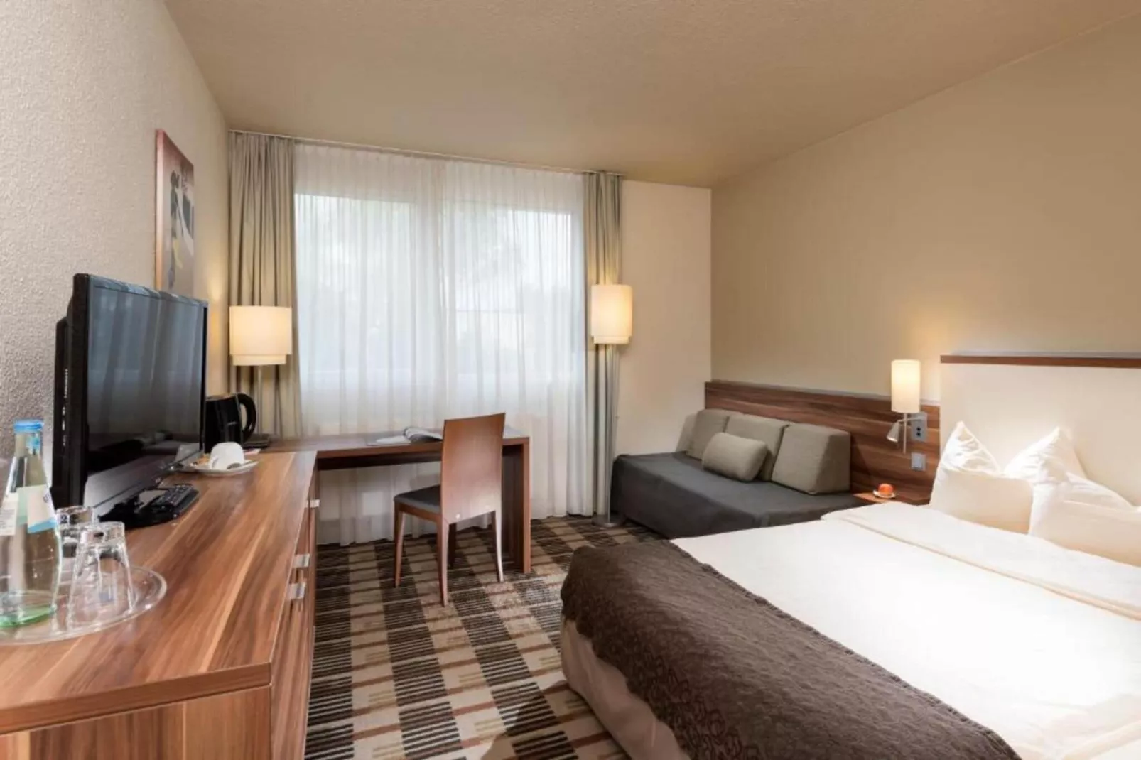 STANDARD DOUBLE ROOM - Bedroom