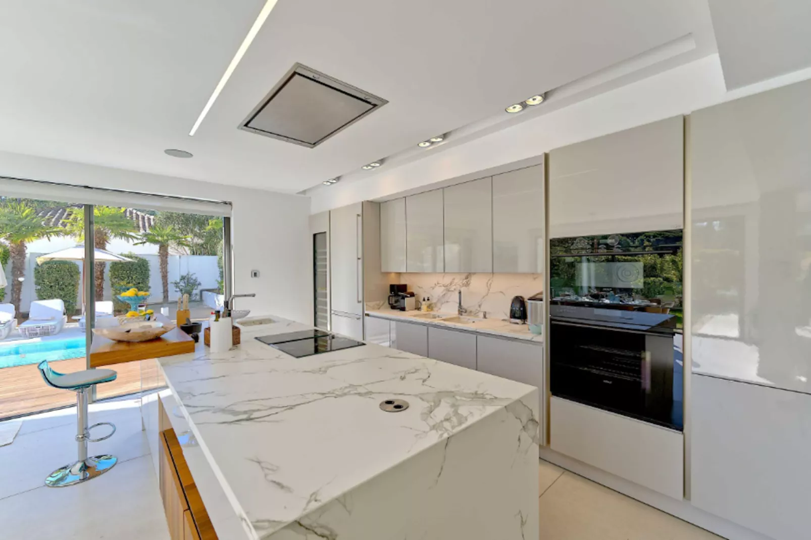 Contemporary & Very Spacious Villa Puerto Banus - Kitchen