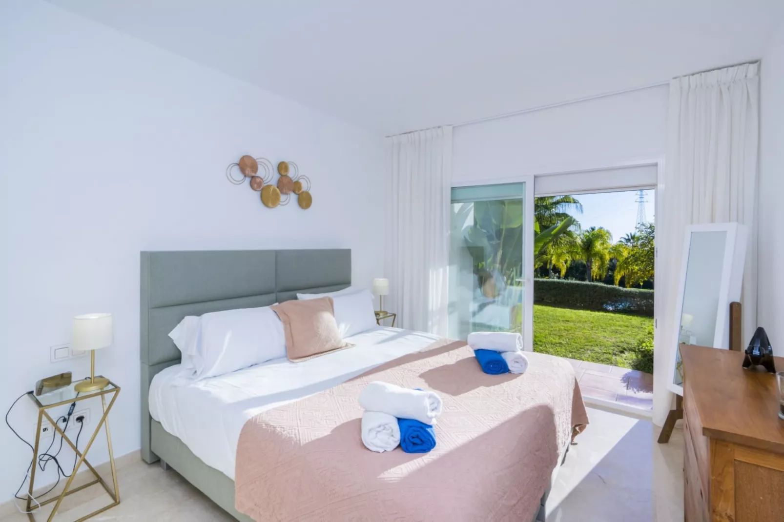 Stylish 2-Bed Apartment | Alcazaba Lagoon (303) - Chambre
