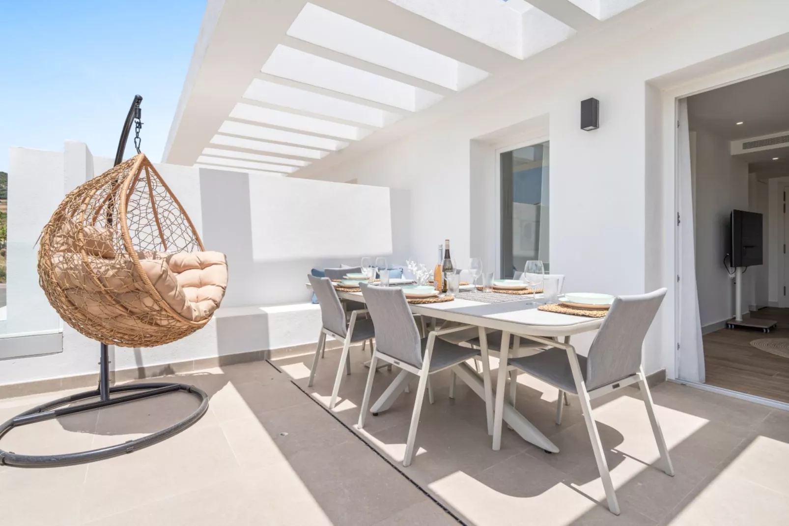 Modern 3-pax Apt & Solarium ALCAZABA LAGOON (2023) - Terrasse / balcon