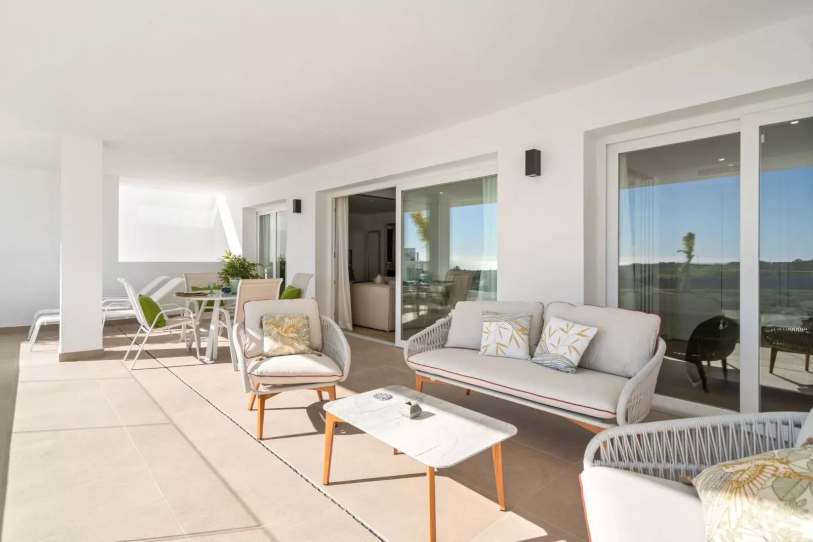 Stylish 2-bed Apartment ALCAZABA LAGOON (2011) - Terrasse / balcon