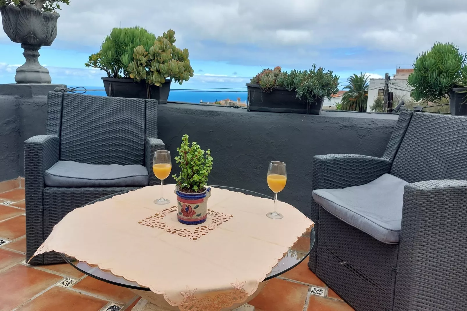 Apartamentos Monasterio de San Antonio 6 - Terrasse/Balkon