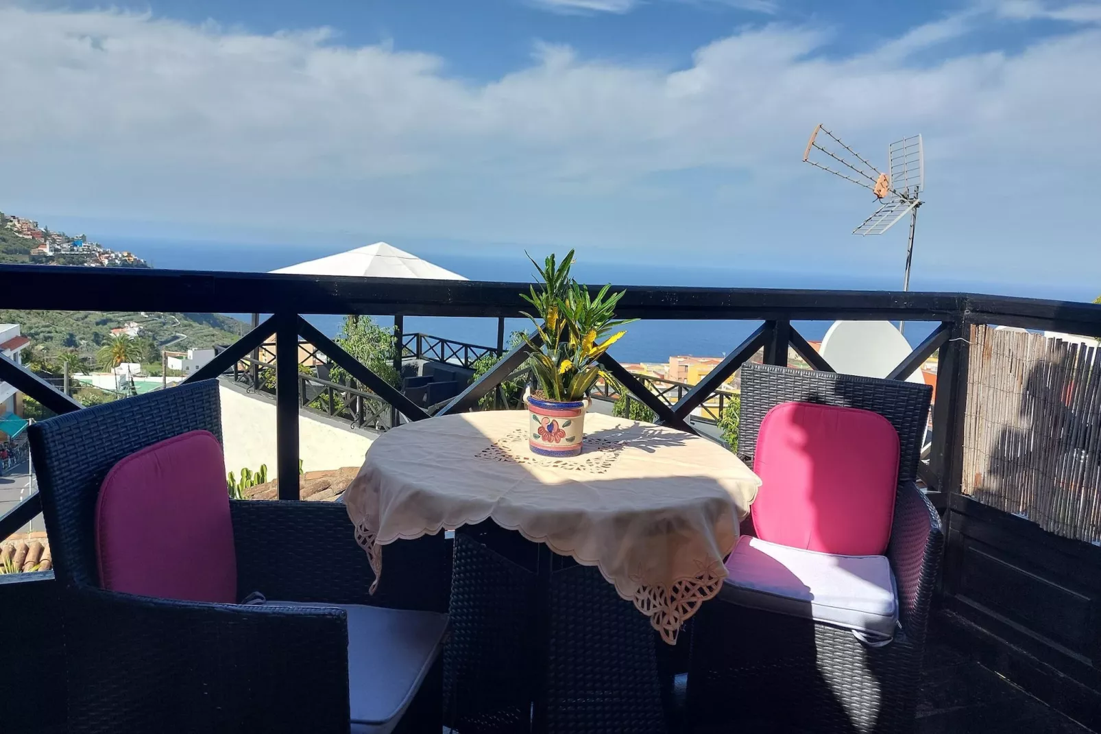 Apartamentos Monasterio de San Antonio 7 - Terrasse/Balkon