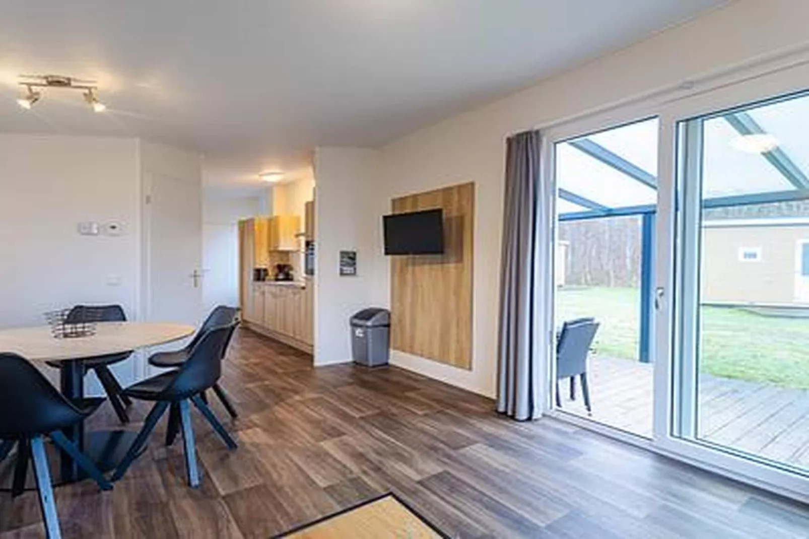 Duinhoeve Chalet Zeeland (huisdier toegestaan) - Dining room