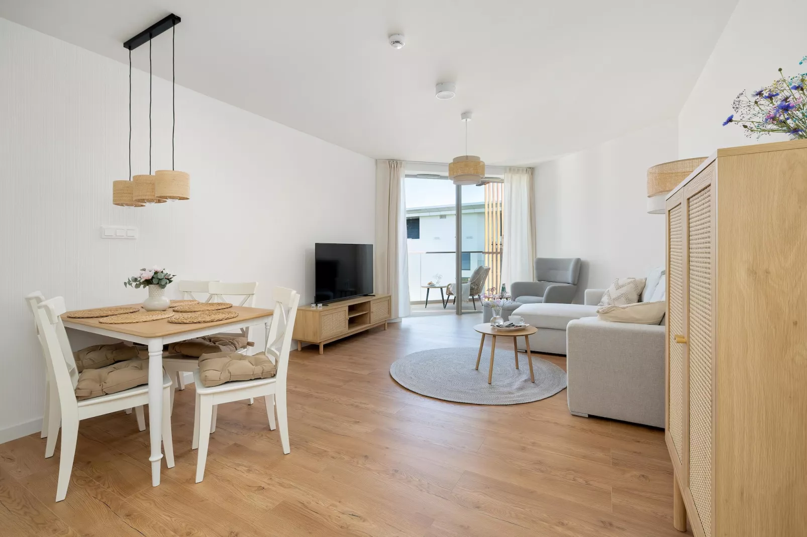 Apartament PINEA Grunwaldzka 82A-713 - Wohnzimmer