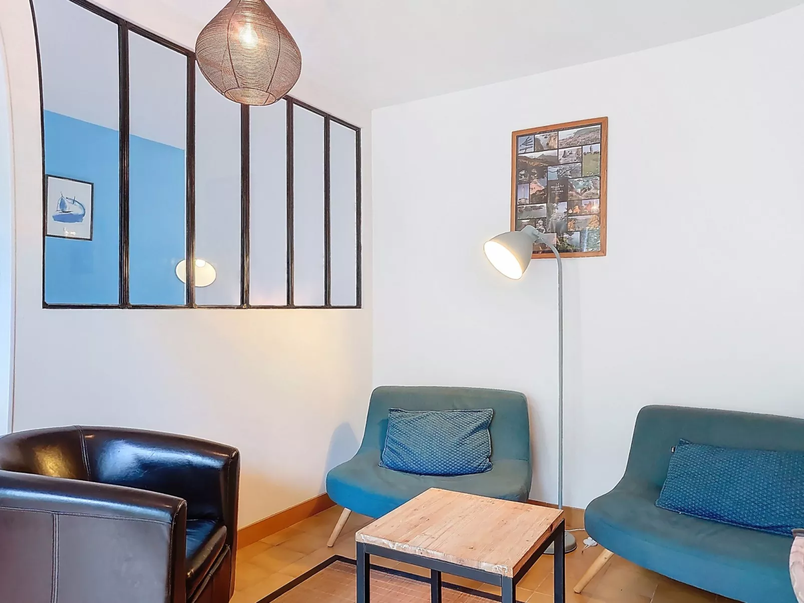 Les Ecureuils - Inside