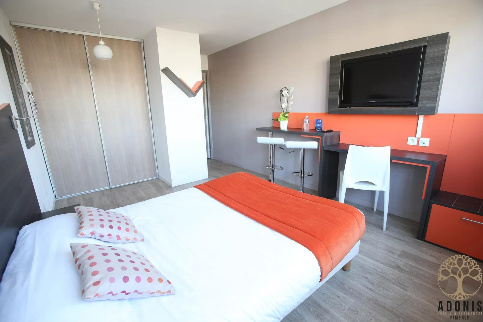 Adonis Paris Sud Studio Twin - Bedroom