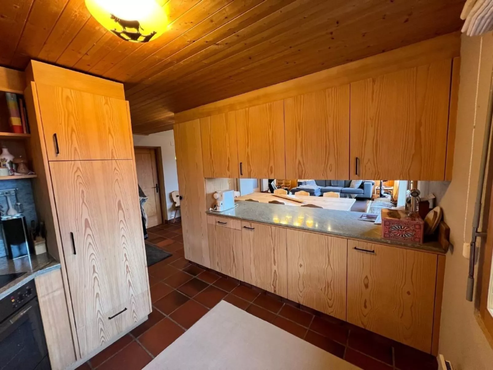 Tgea Beverin - Inside