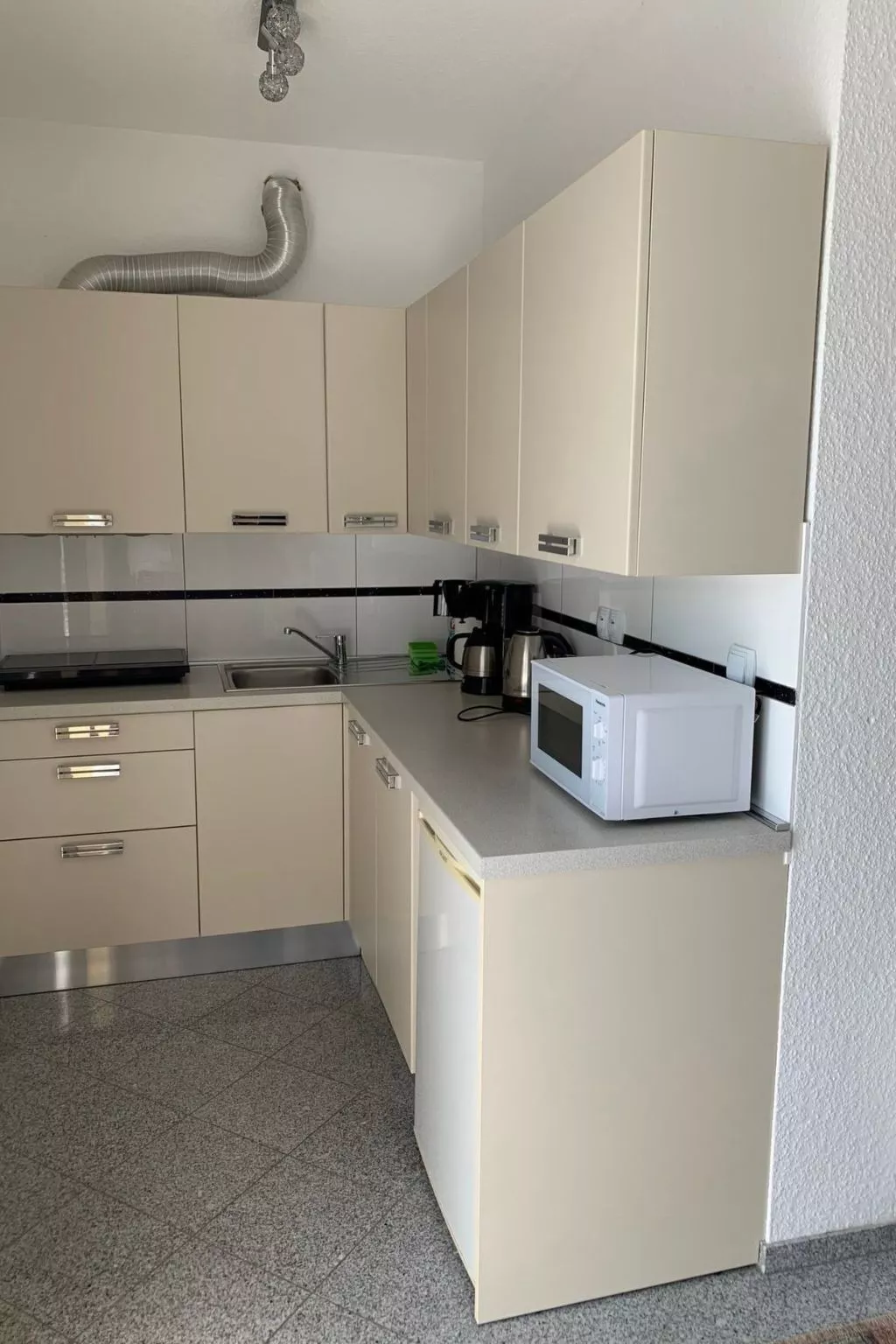 Wohnung in Naterki mit Terrasse, Garten und Grill - Dedans