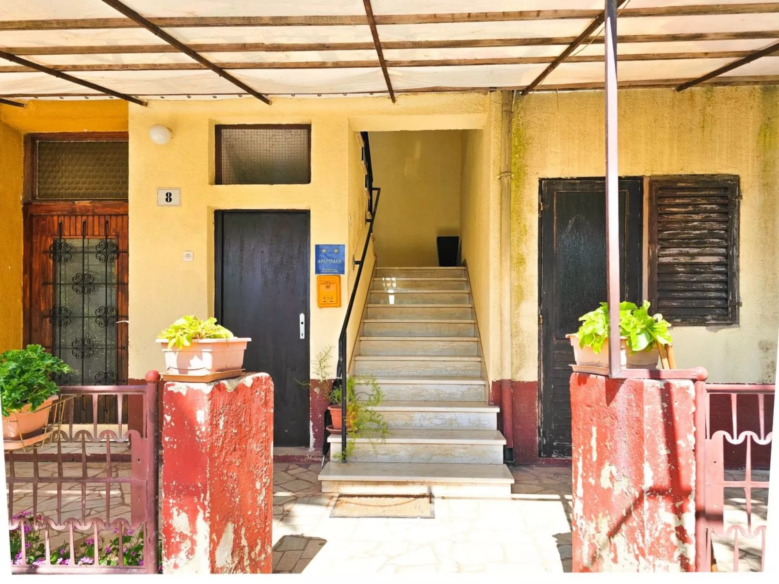 Für 4 Personen ca. 60 m&sup2; in Novigrad, Adriaküste Kroatien (Westküste von I - Outside