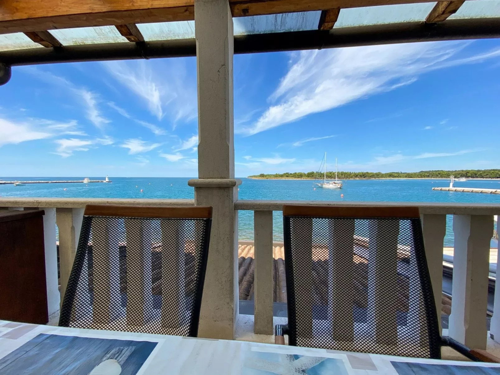 Für 4 Personen ca. 30 m&sup2; in Novigrad, Adriaküste Kroatien (Westküste von I - Outside