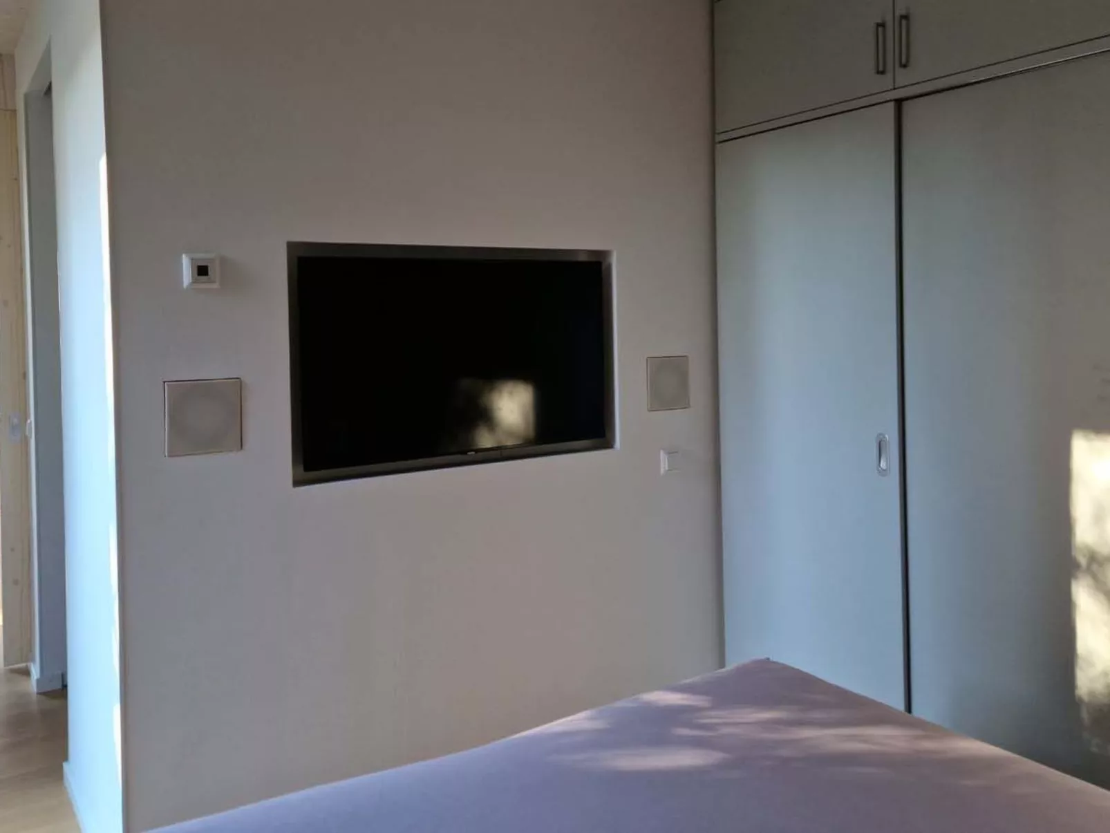 Tinyhaus Adam - Drinnen