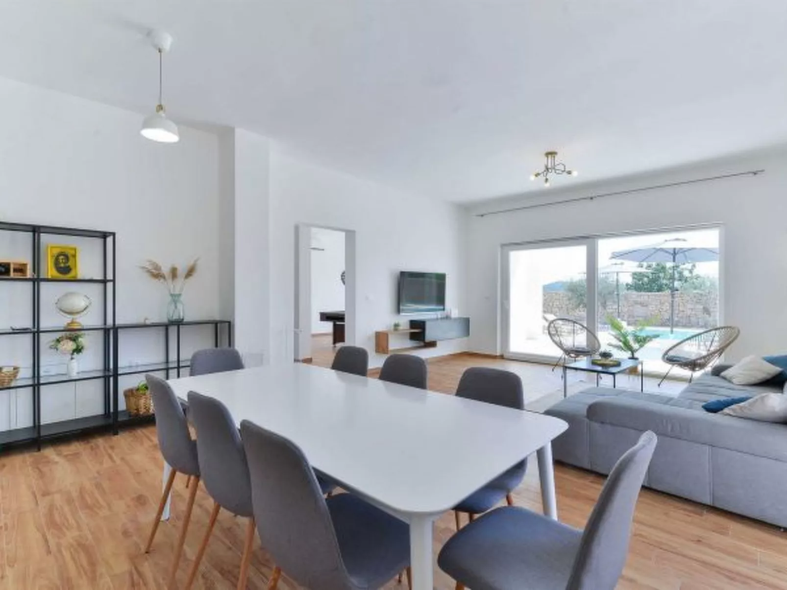 Villa Natura with pool - Image-tags.info