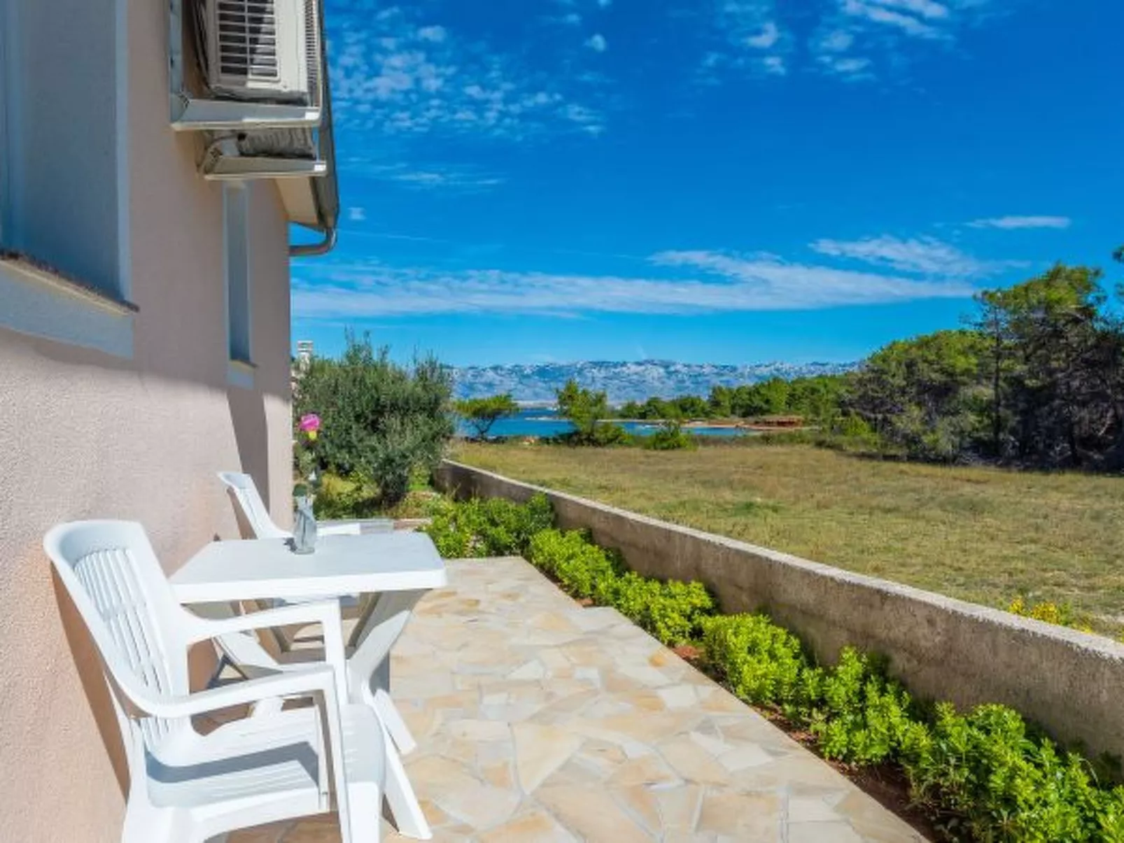 Beachside Holiday House Anamarija - Image-tags.info