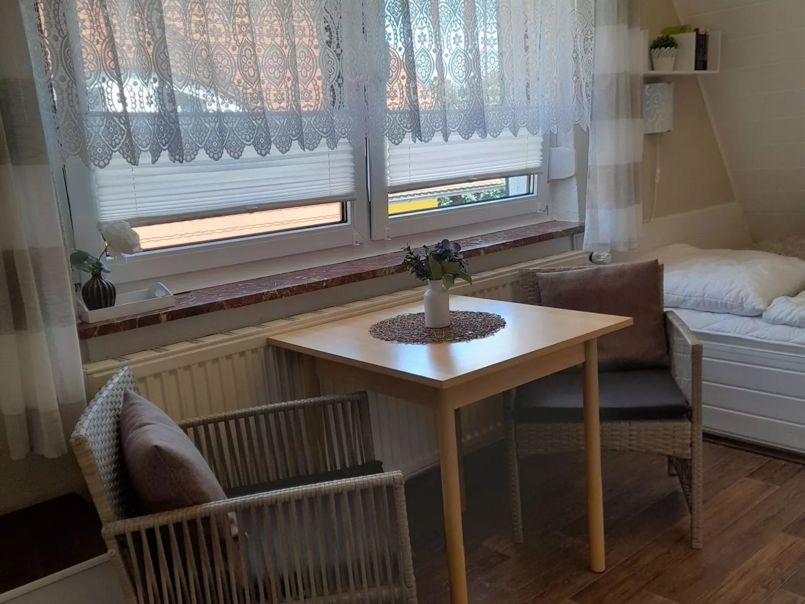 Ferienzimmer - Drinnen