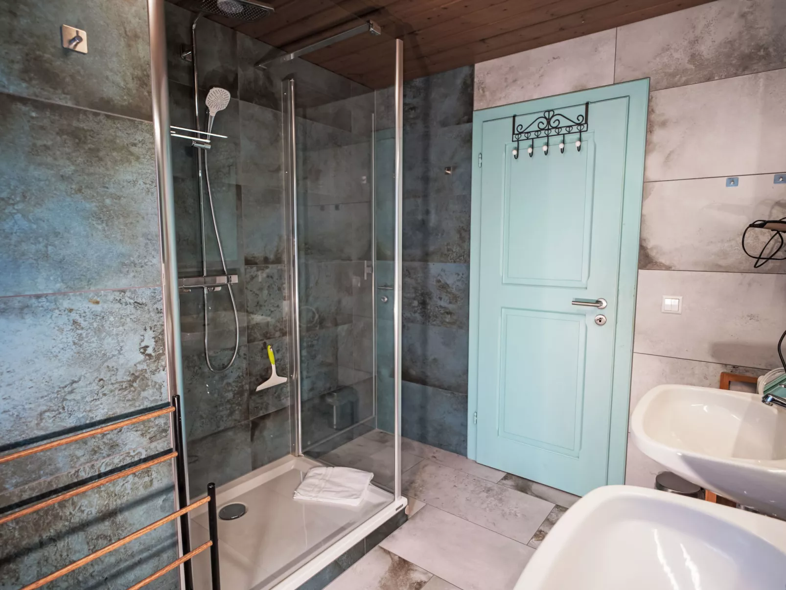 Schwarzwaldhof mit Pool & Sauna - Drinnen