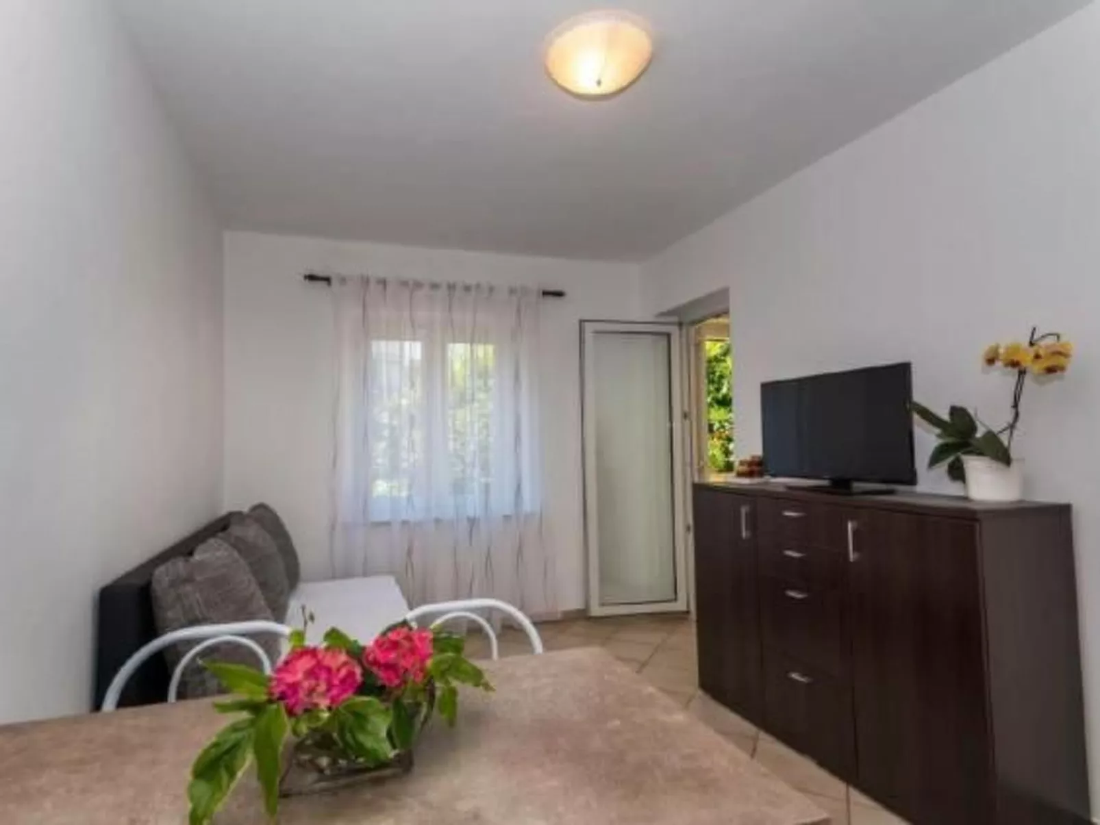 Wohnung in Pjescana Uvala mit Terrasse und Garte - Image-tags.info