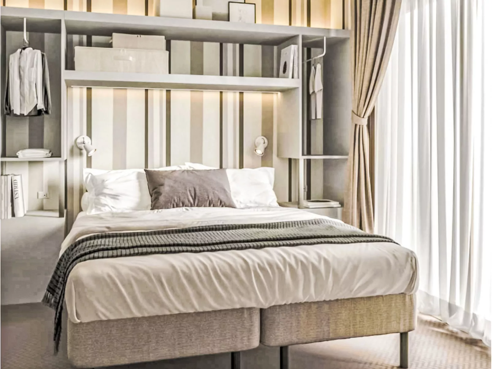 Prestige Family - Inside