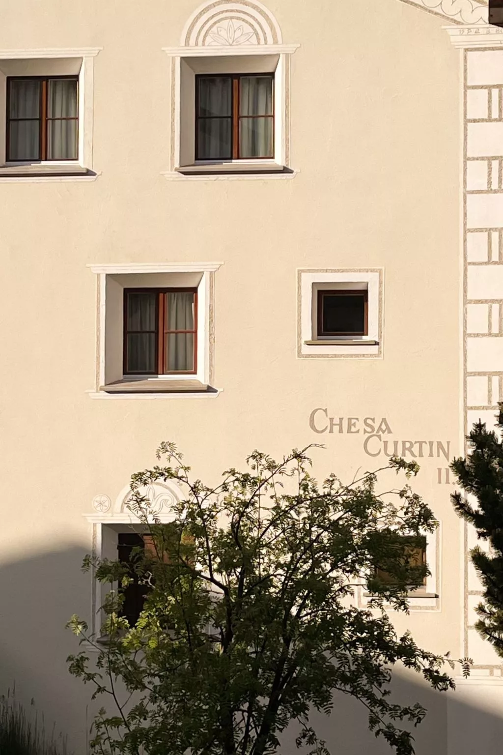 Curtin Duas - Draußen