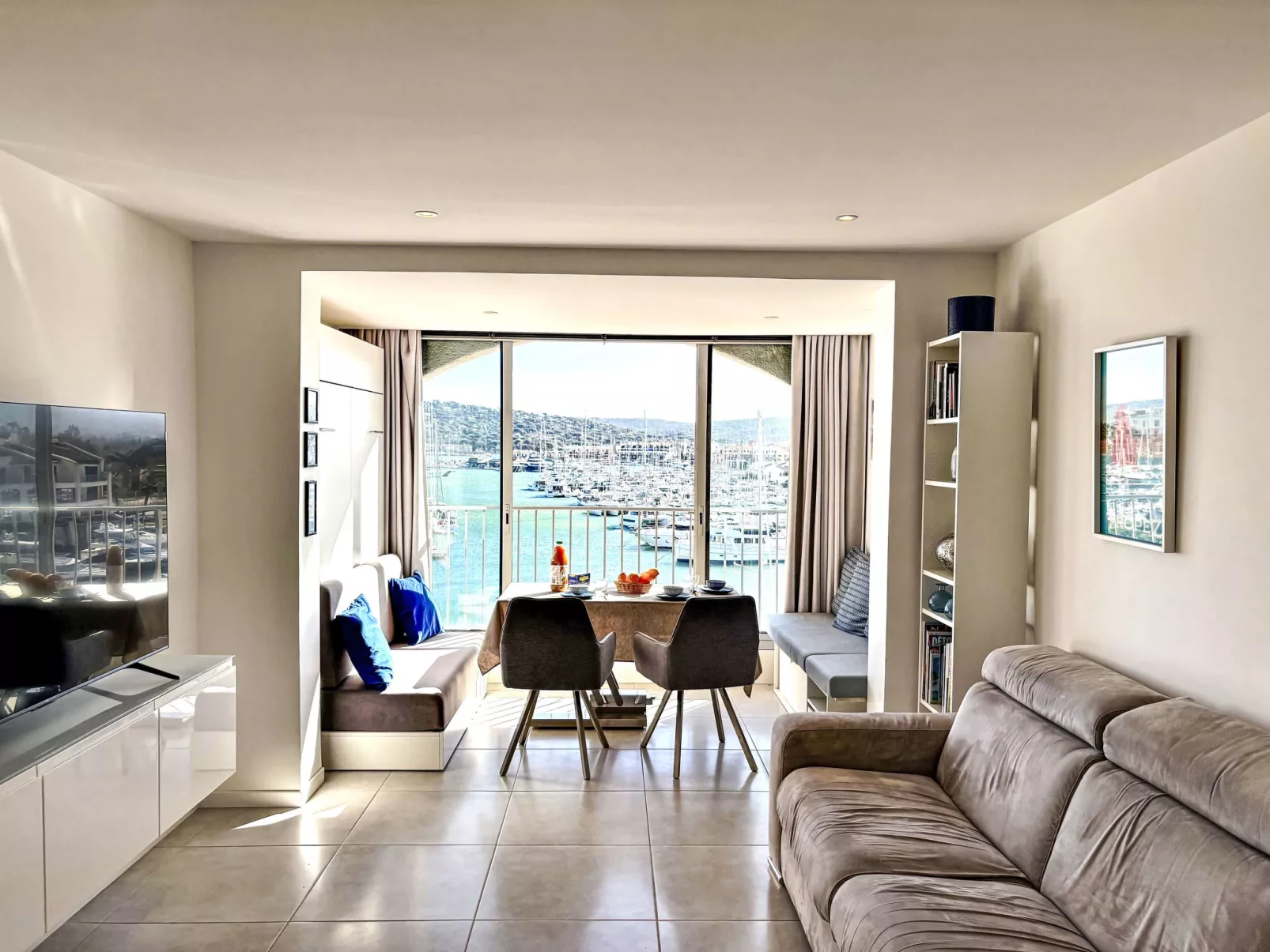 Les Cascadelles - Inside