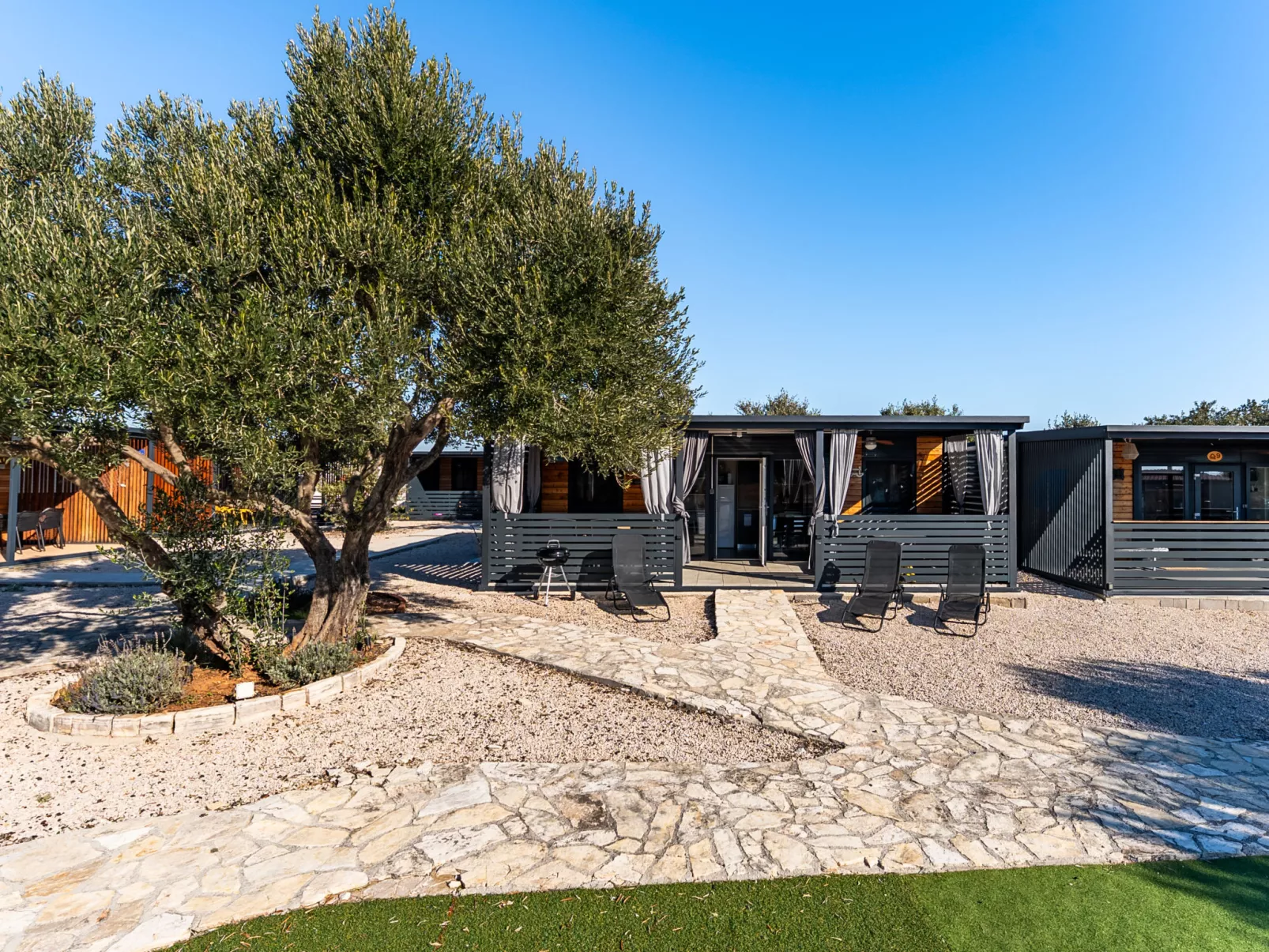 Maslina Delux - Draußen