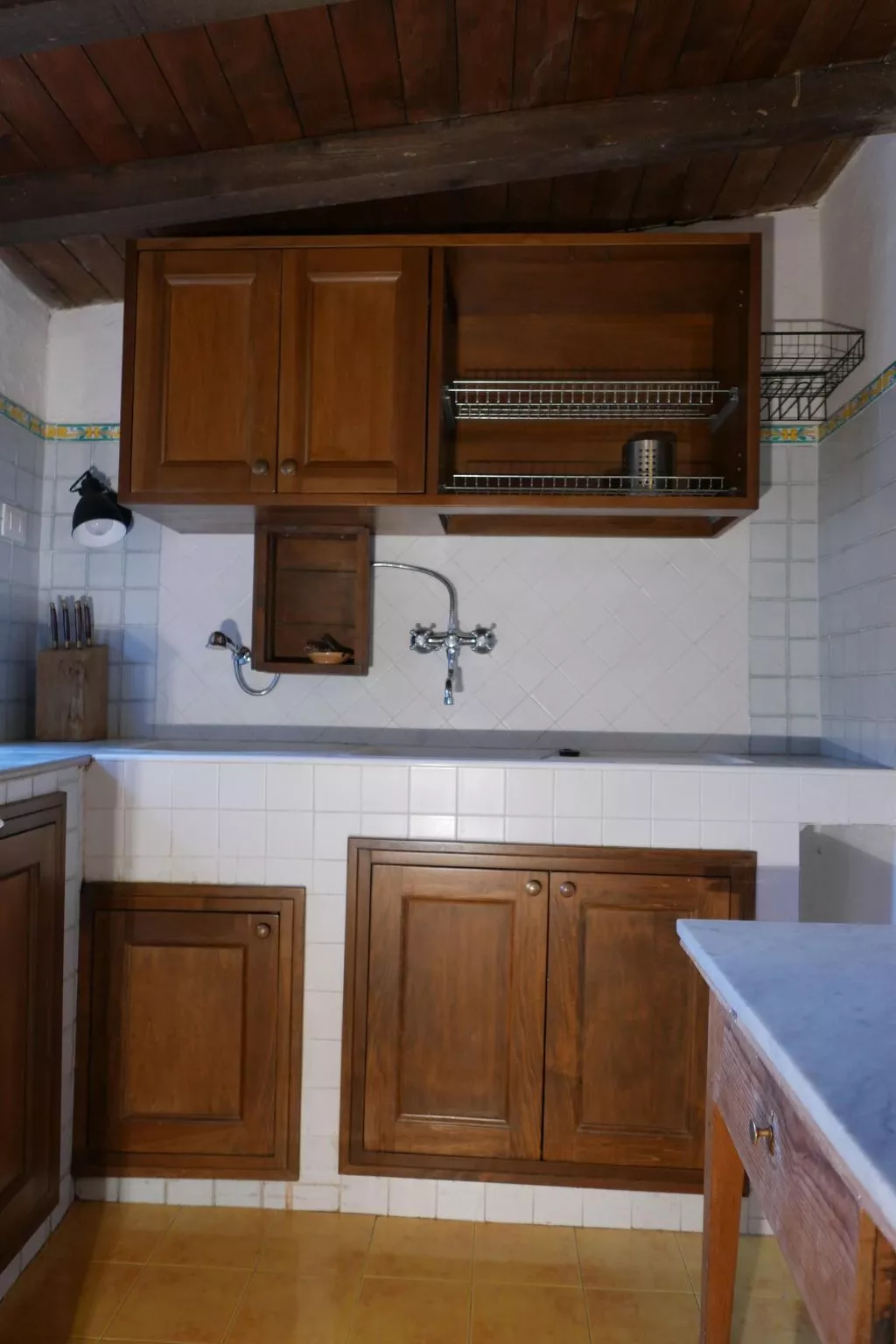 "Cosima" mit Blick auf das Wasser - Inside