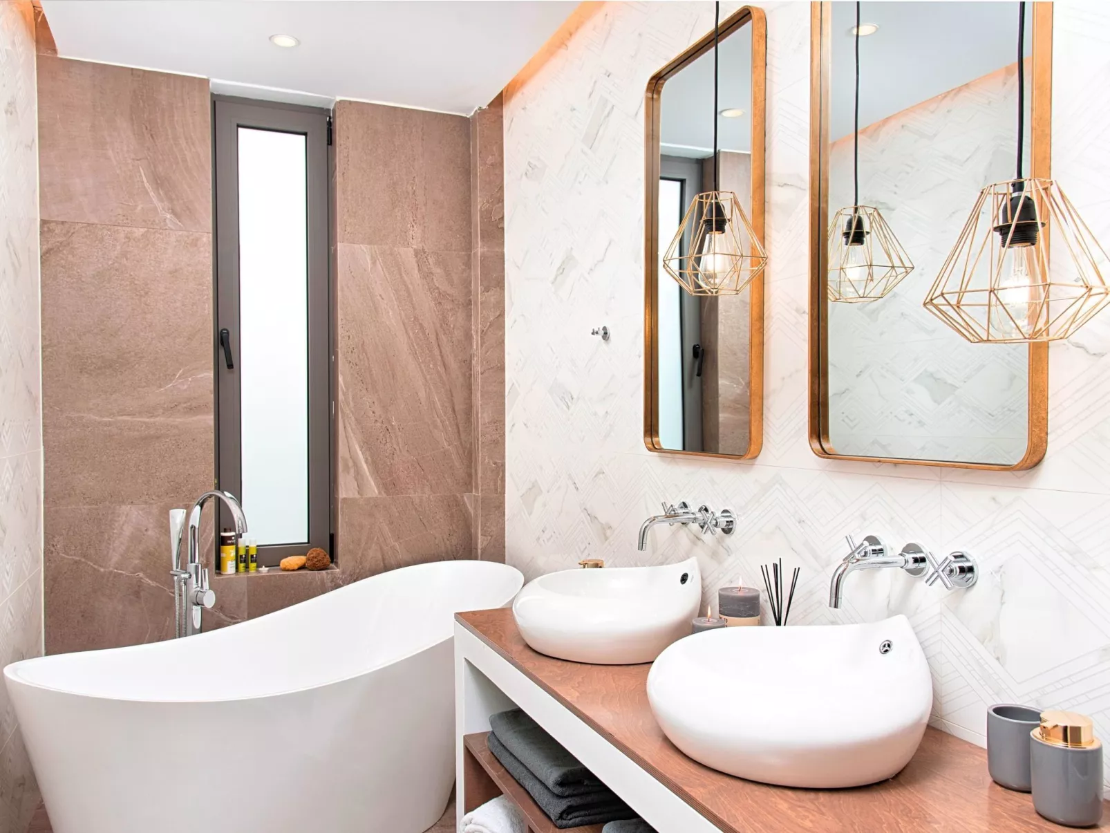 Villa "Minoas Grand" mit Blick auf das Wasser - Drinnen