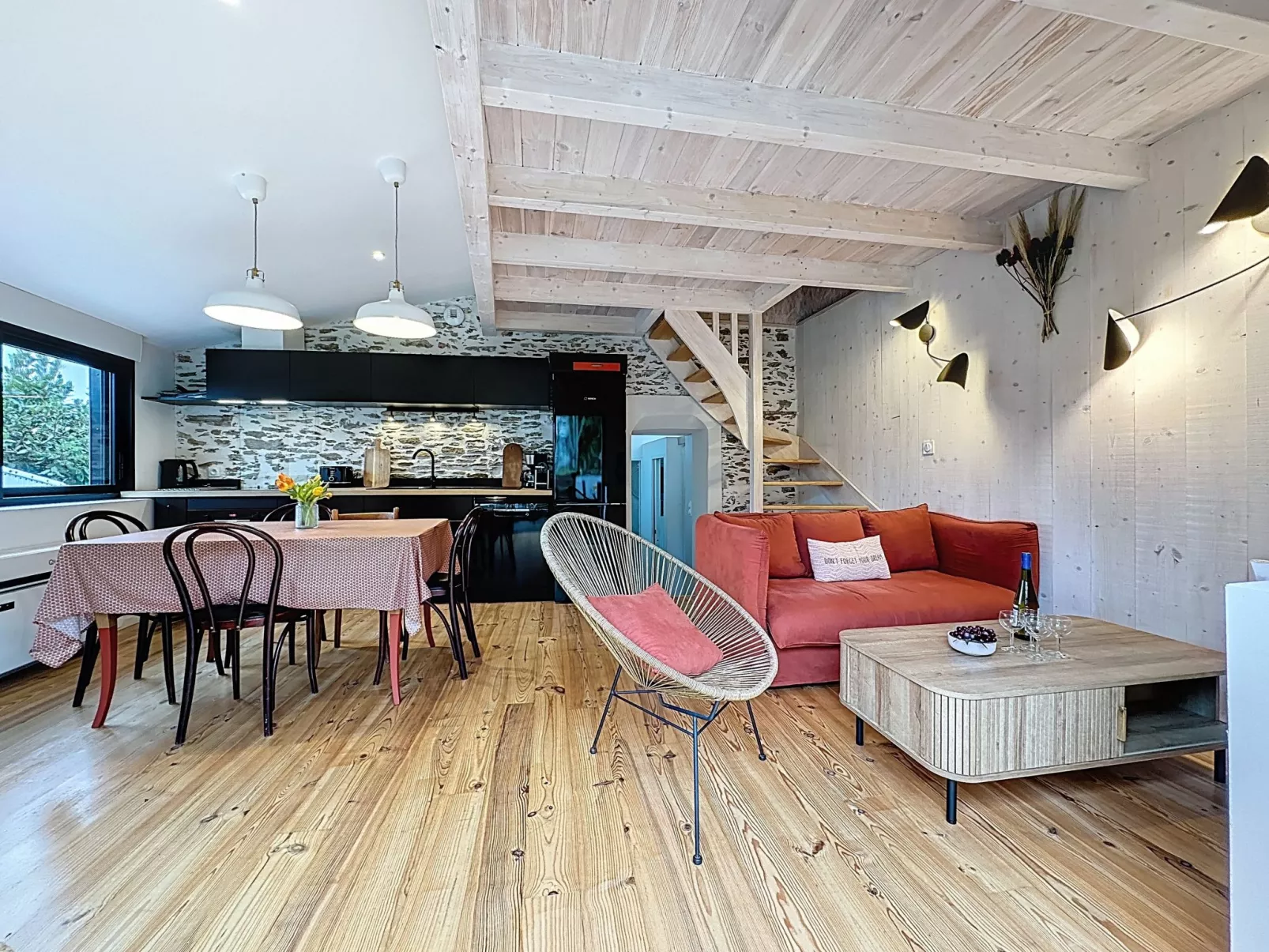 Le Saint Gilles - Drinnen