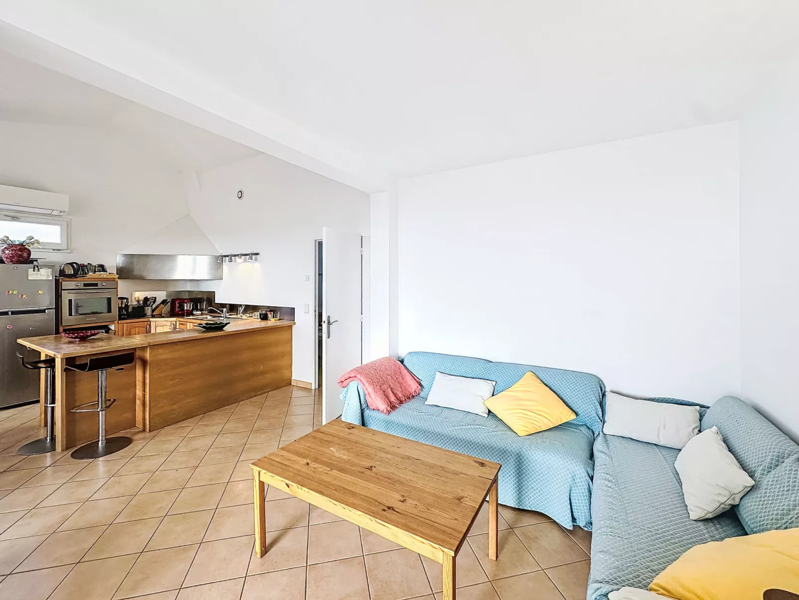 Les Amandiers - Inside