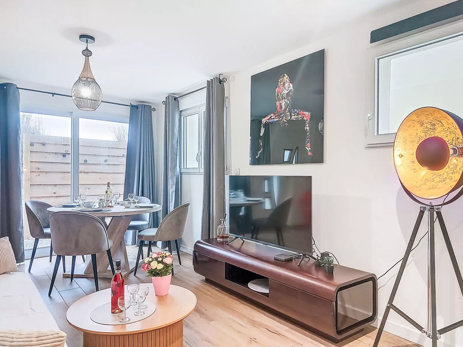 Les Cariatides 6 - Drinnen