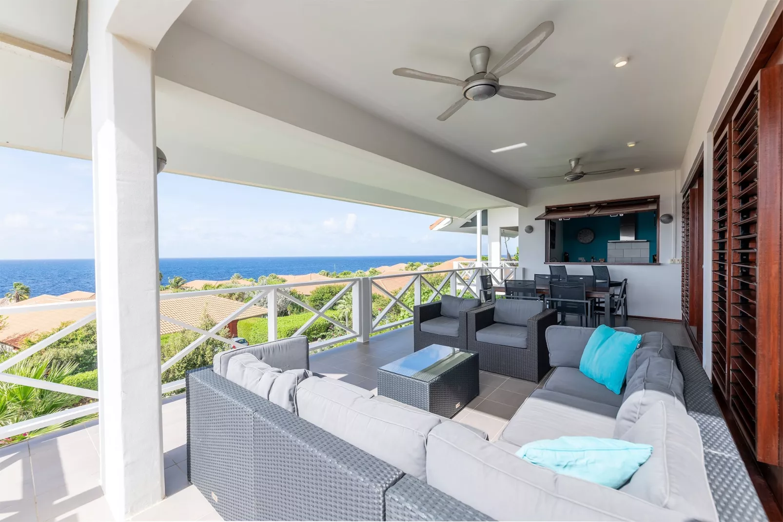 Rise and Shine Boca Gentil - Terrace balcony