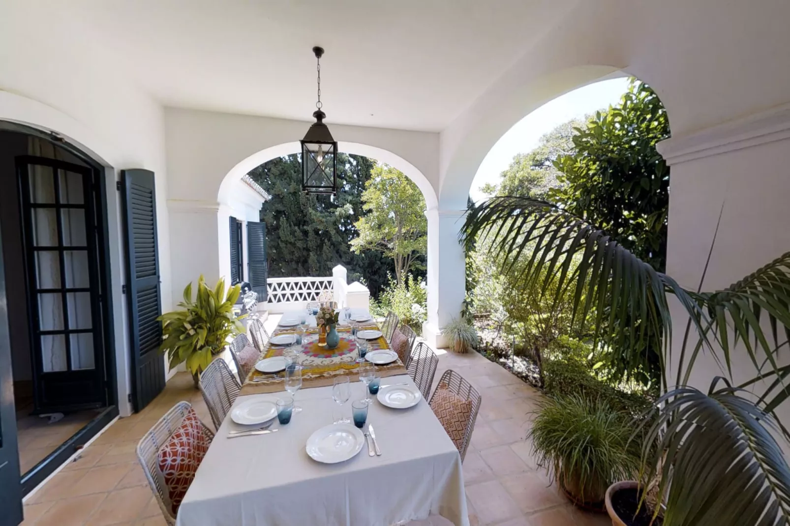 A Real Oasis in  Colonial style - Terrace