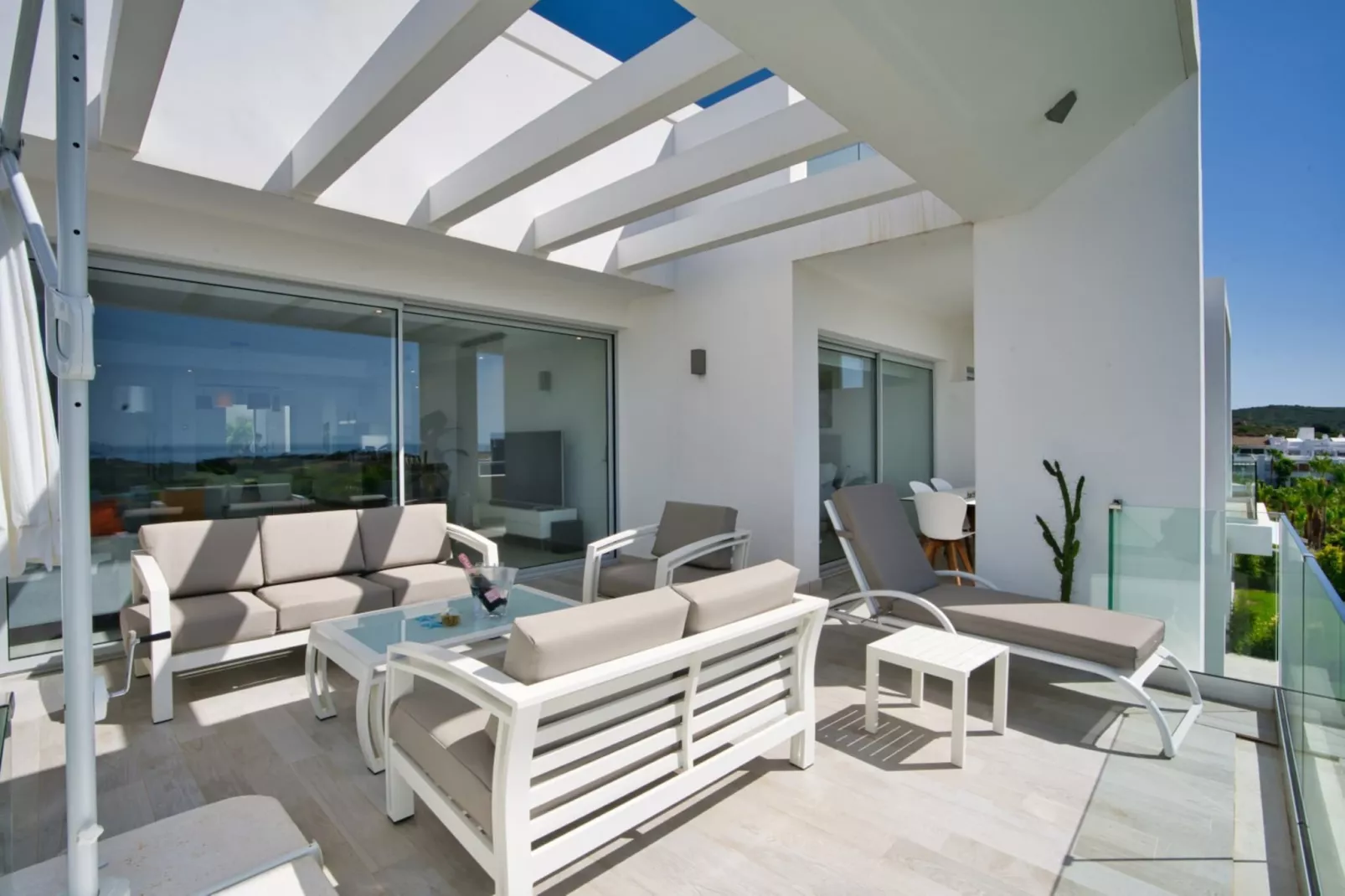 Elegant 2-Bedroom Apartment | Alcazaba Lagoon 1112 - Terrasse/Balkon