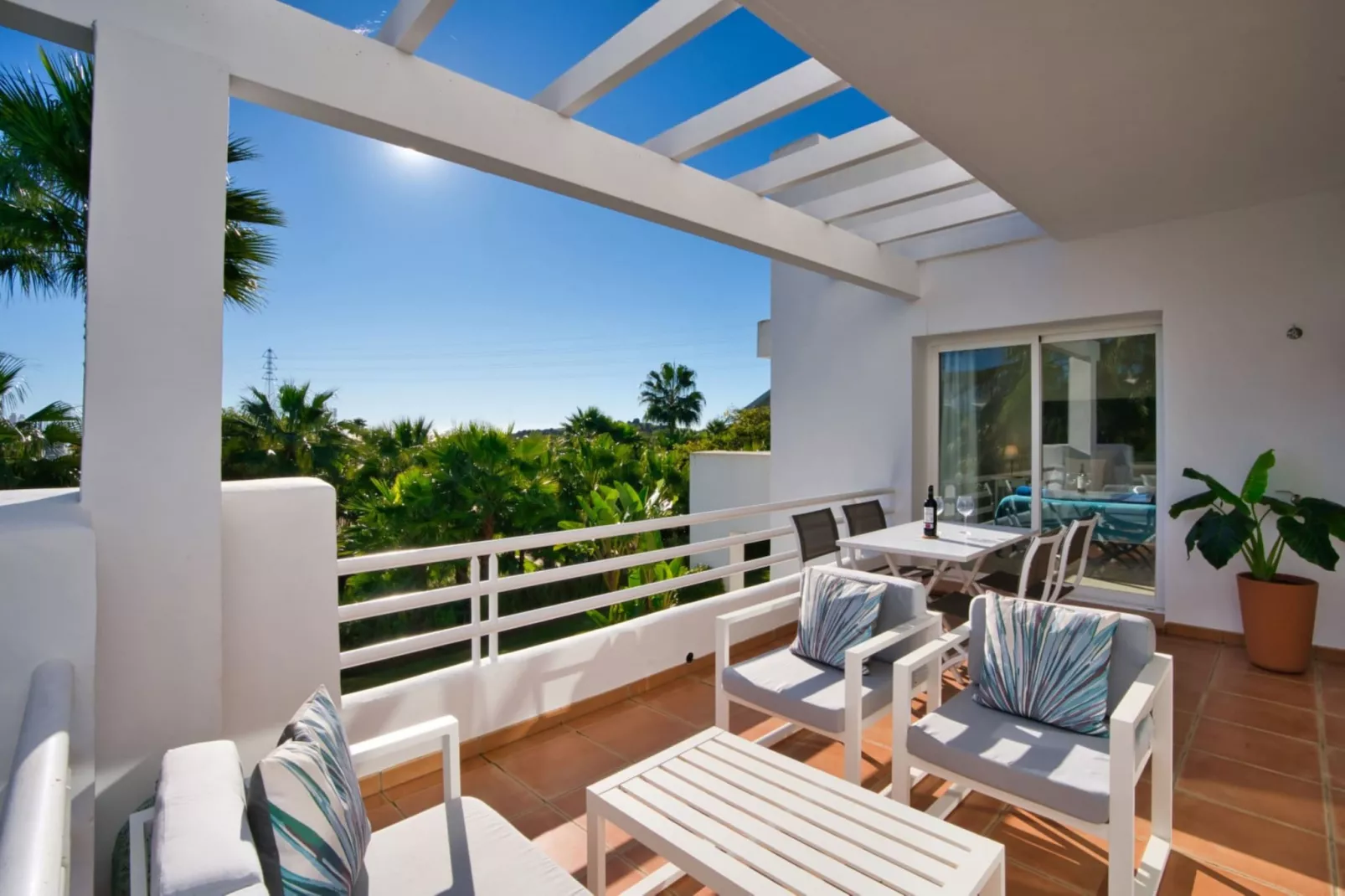 Modern 2-Bedroom Apartment - Alcazaba Lagoon (411) - Terrasse / balcon