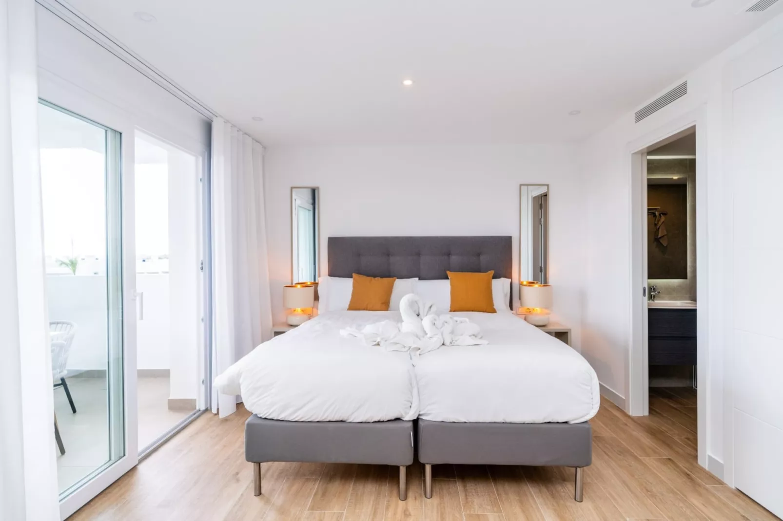 AL4-1916 ESTEPONA - APARTMENT - ALCAZABA LAGOON - Chambre