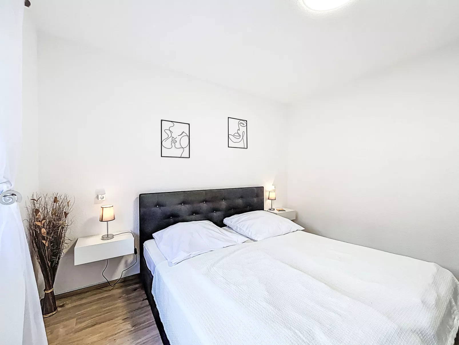 Schwesterchen - Inside