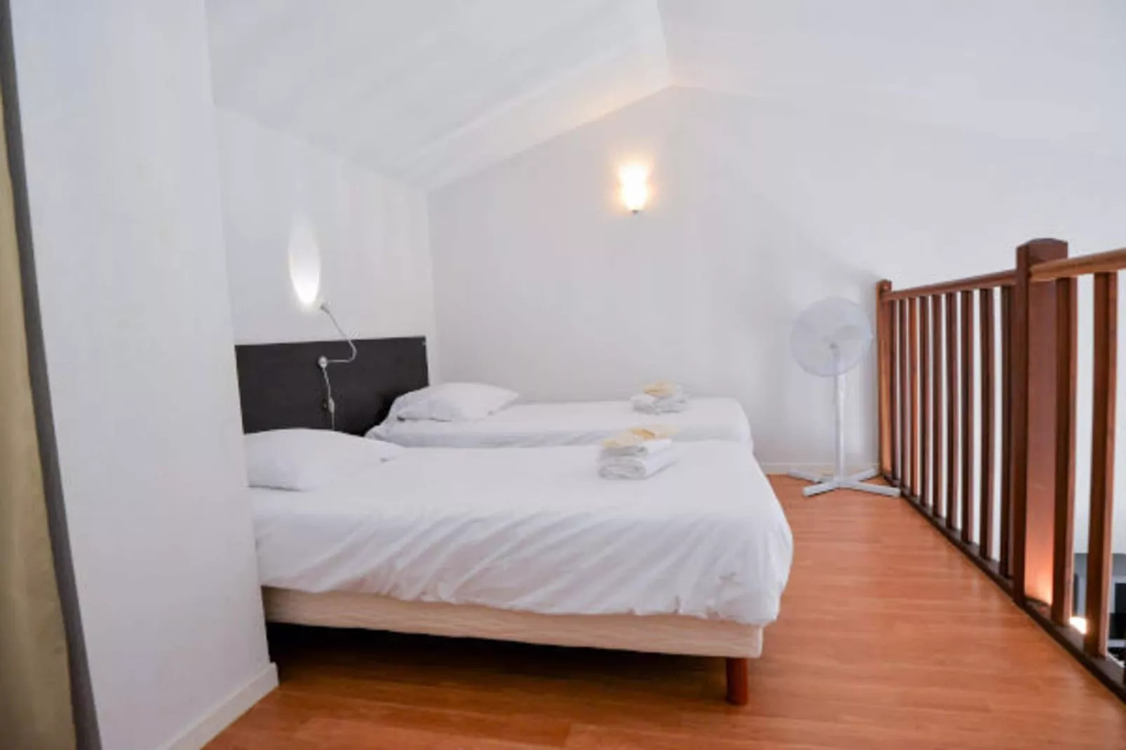 Résidence du Château de Jouarres - Azille // Apt Mezzanine 4 pers - Schlafzimmer